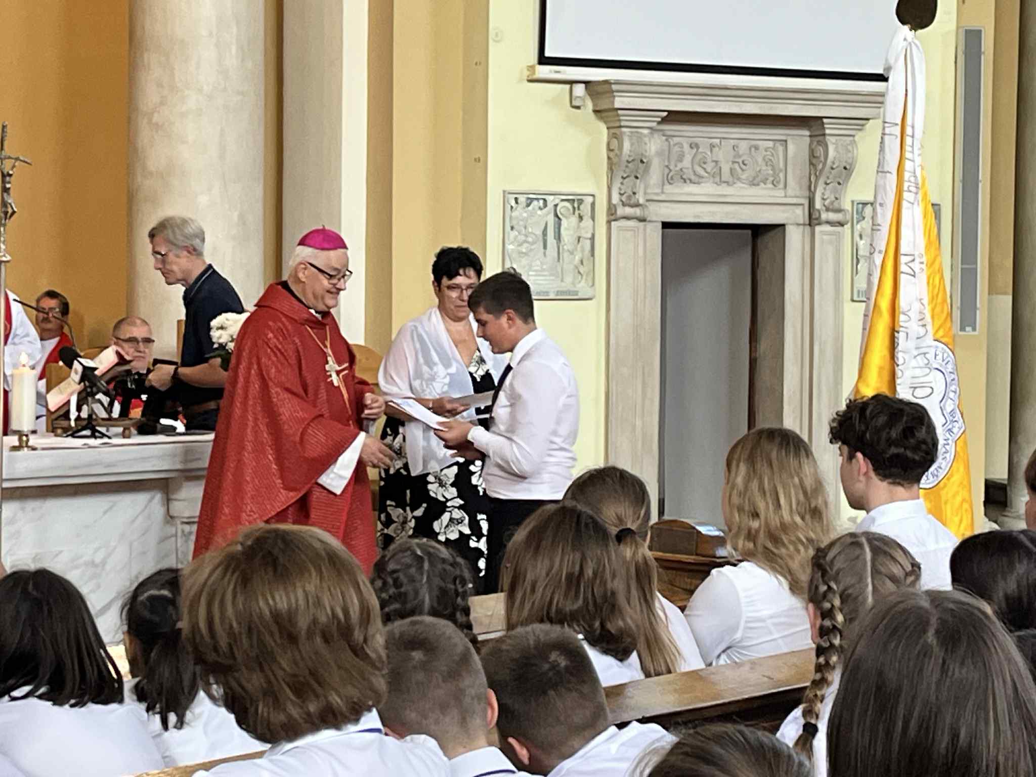 545704697_1310168794233450_7746022013792226015_n