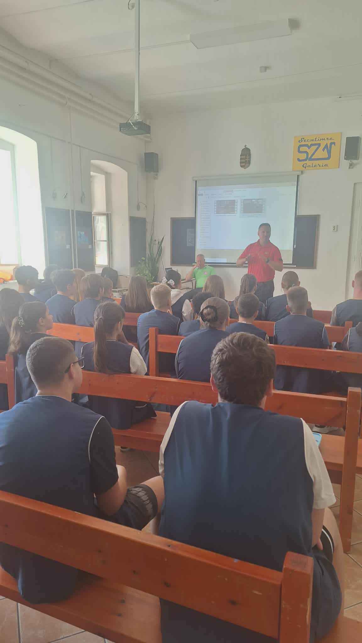 553958910_1322551076328555_5682072527125457578_n